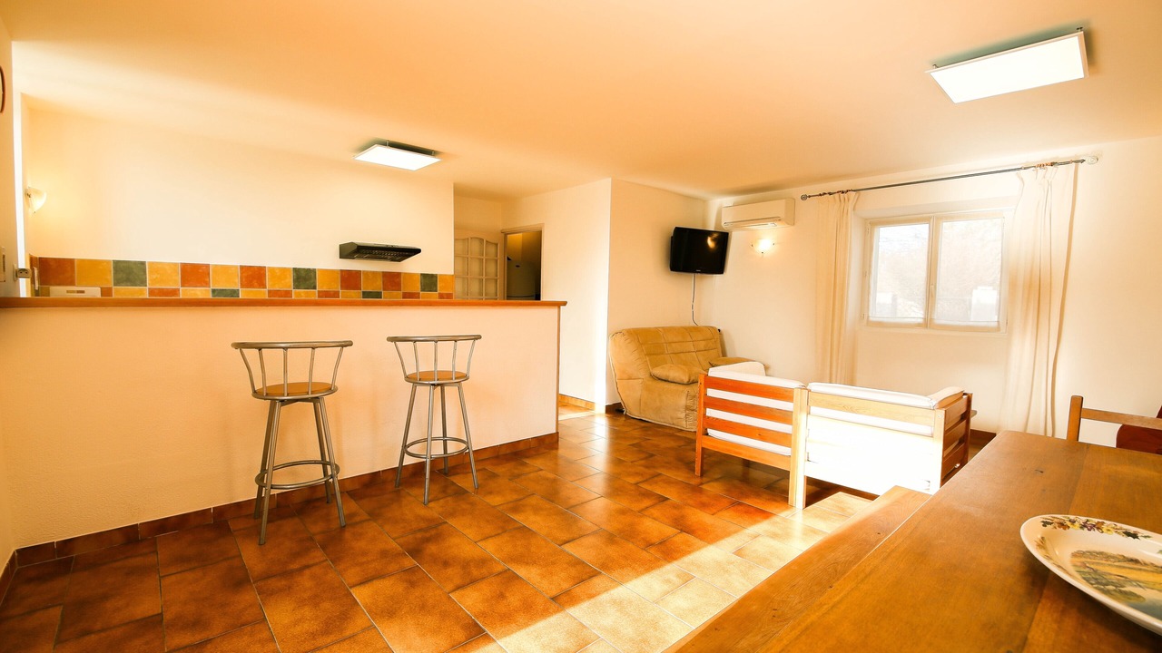 Photo of Others in Banne