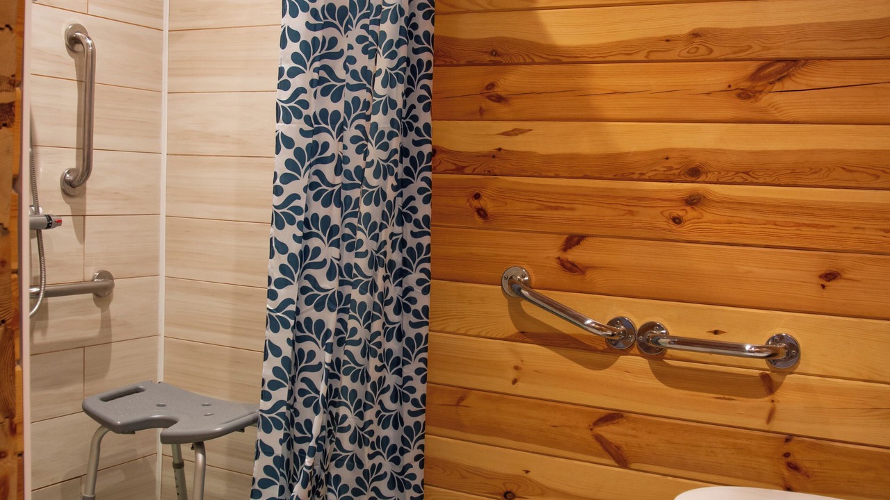 Photo of Bathroom in Clam