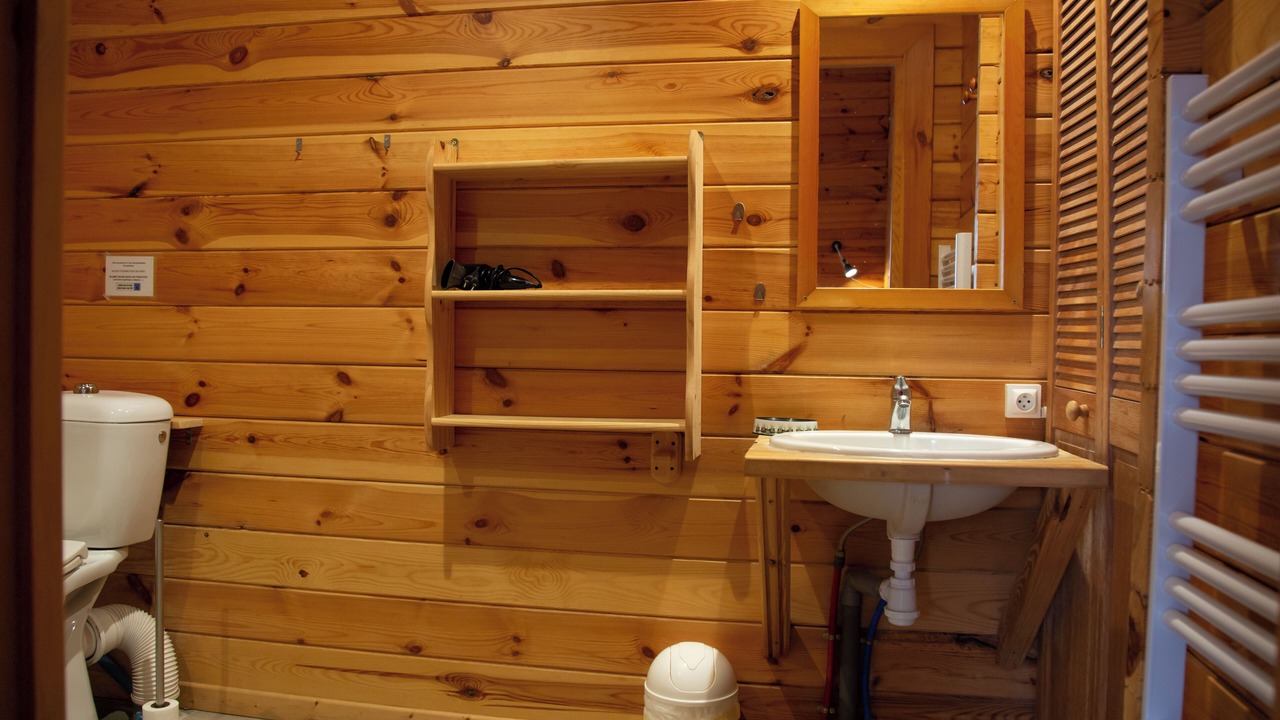 Photo of Bathroom in Clam