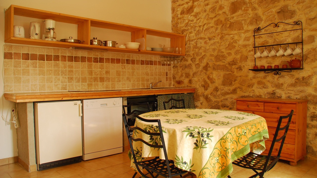 Photo of Kitchen in Saint-Andre-de-Roquepertuis