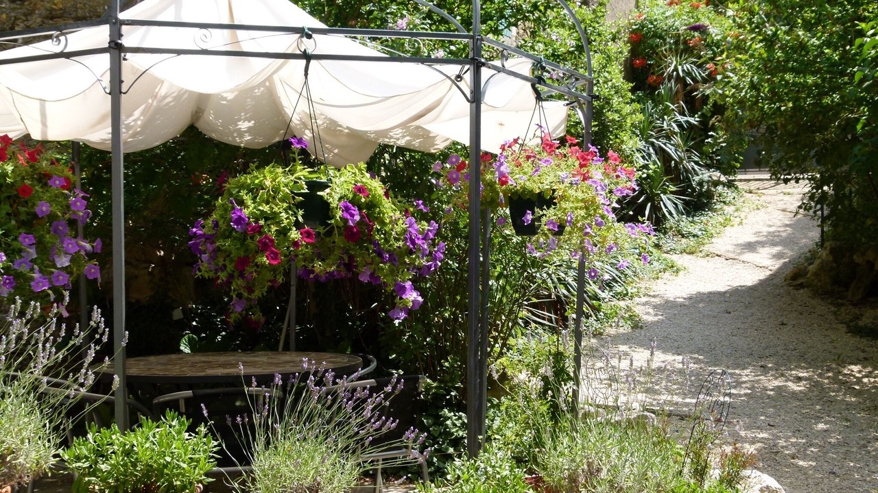 Photo of Outdoor in Saint-Andre-de-Roquepertuis