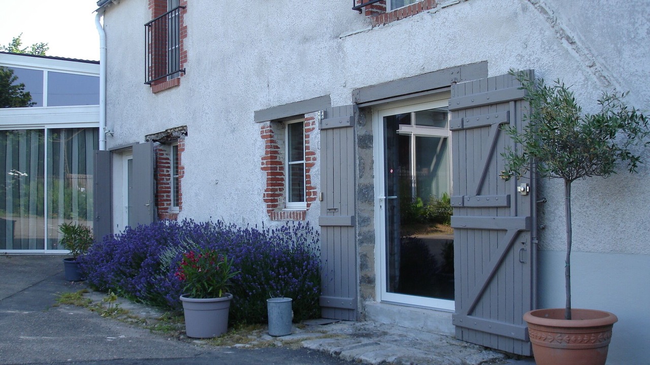 Photo of Outdoor in Attray