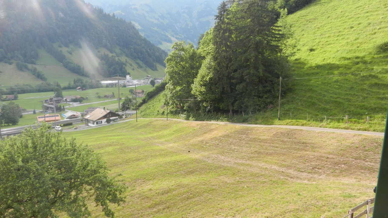 Photo of Others in Kandergrund