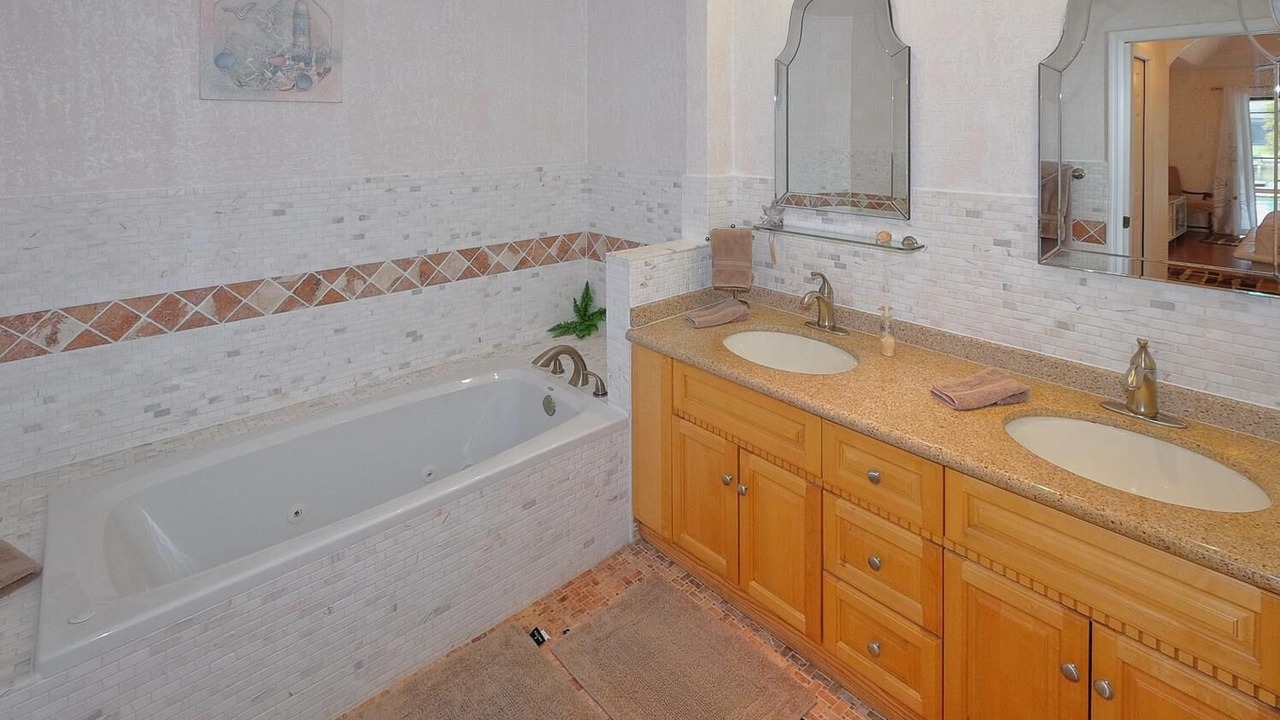 Photo of Bathroom in Cape Coral