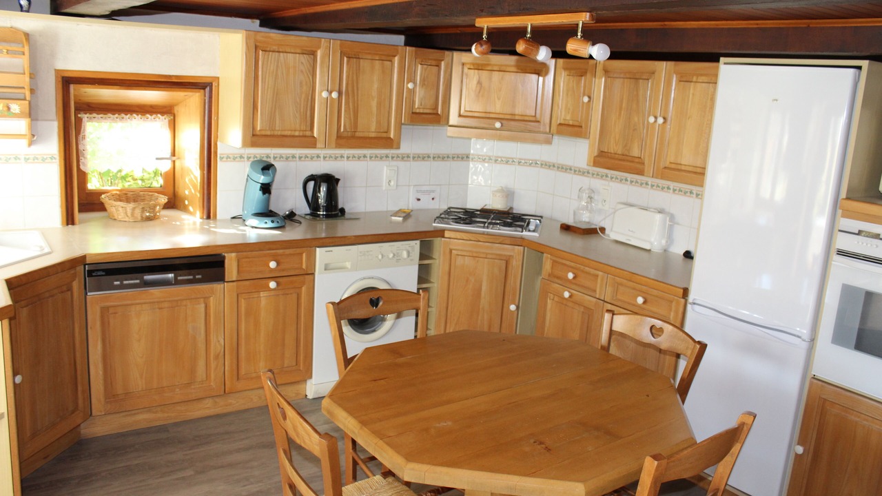 Photo of Kitchen in Thones