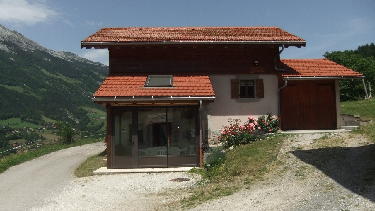 Photo of Outdoor in Thones