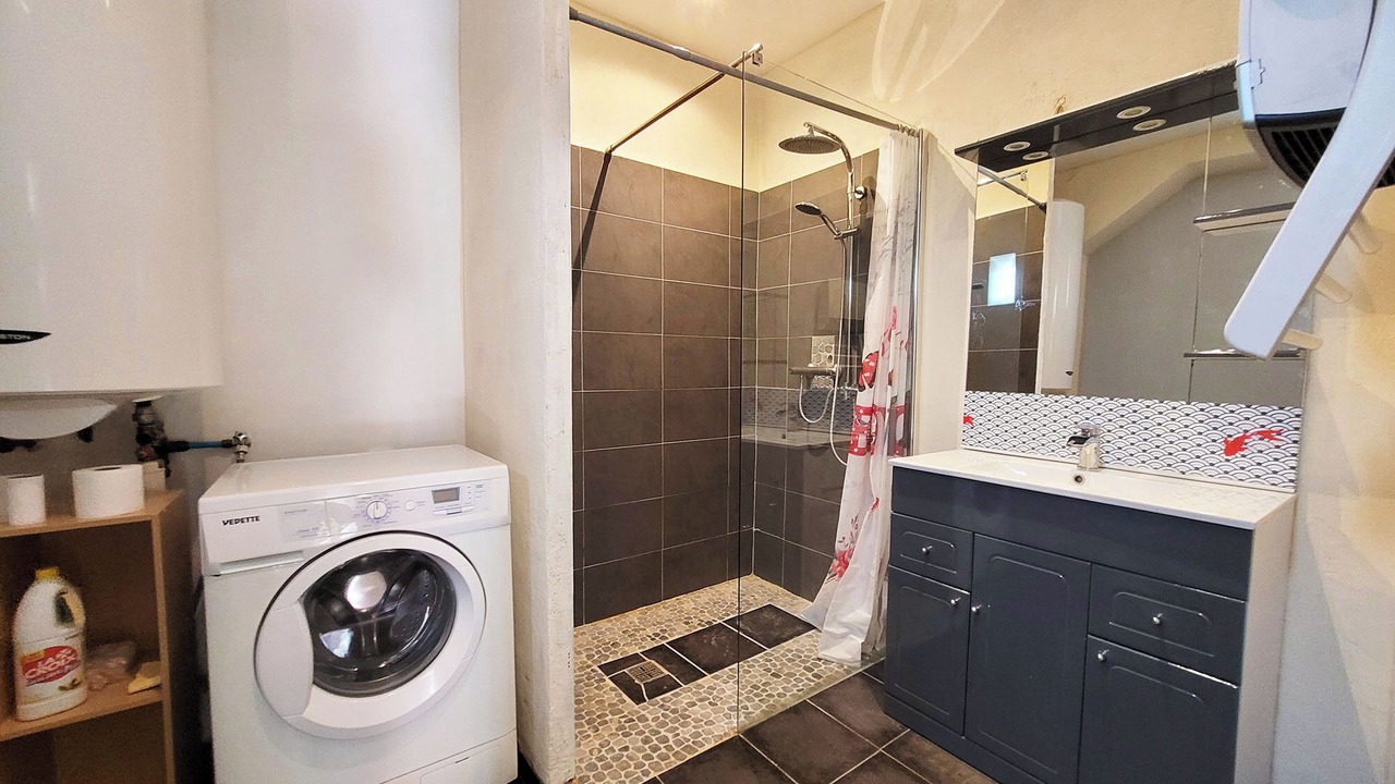 Photo of Bathroom in Sabran