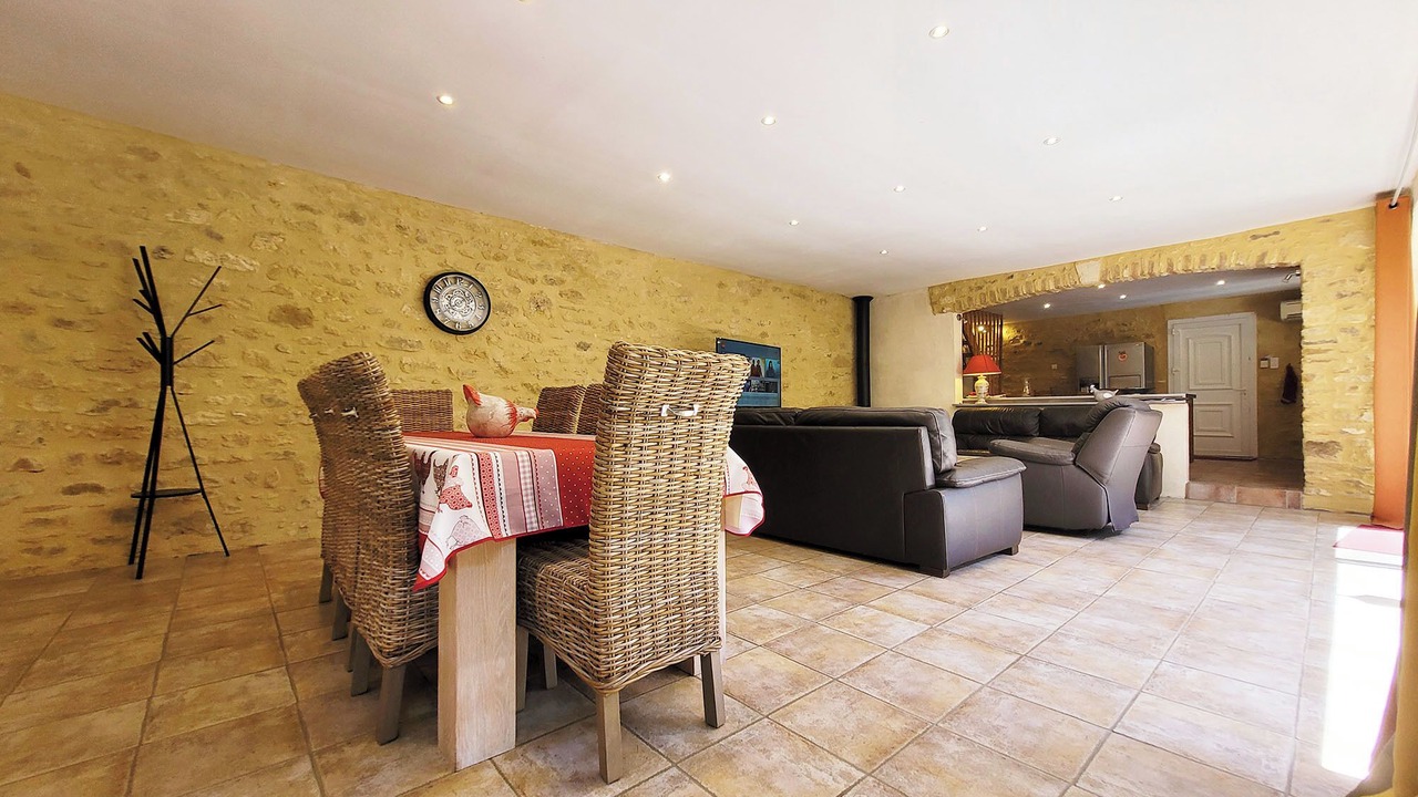 Photo of Livingroom in Sabran