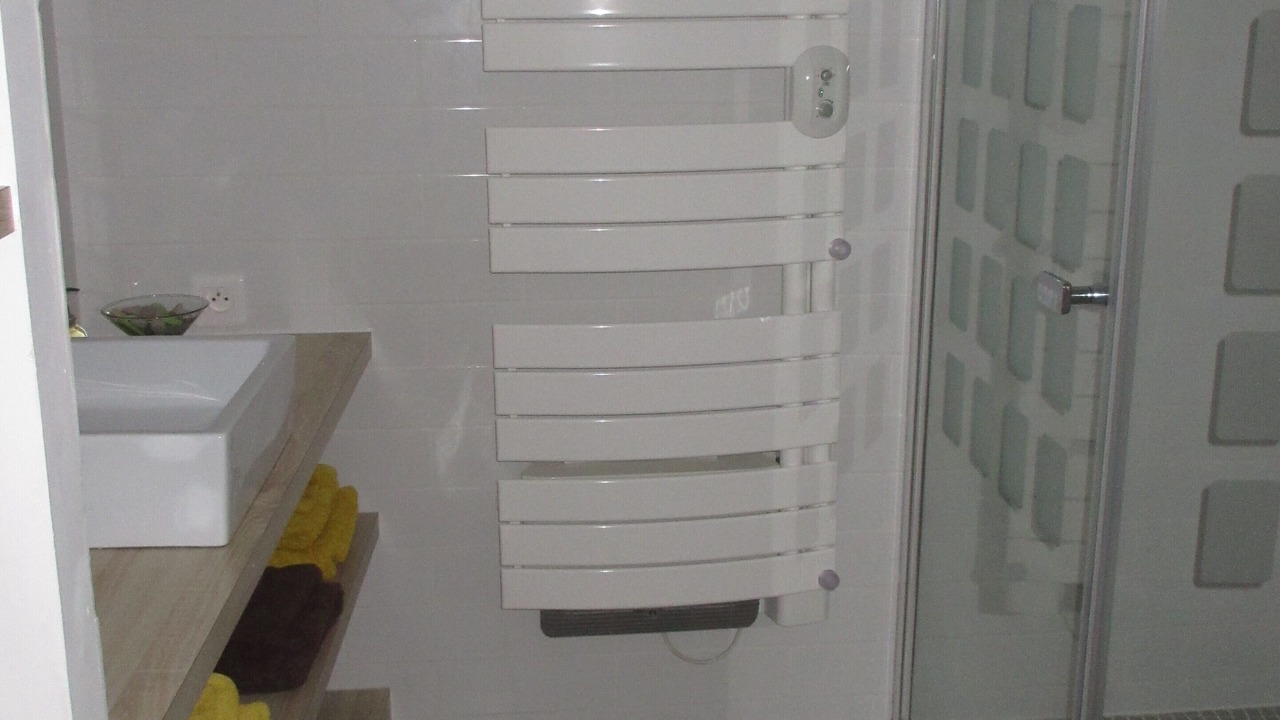 Photo of Bathroom in Gragnague
