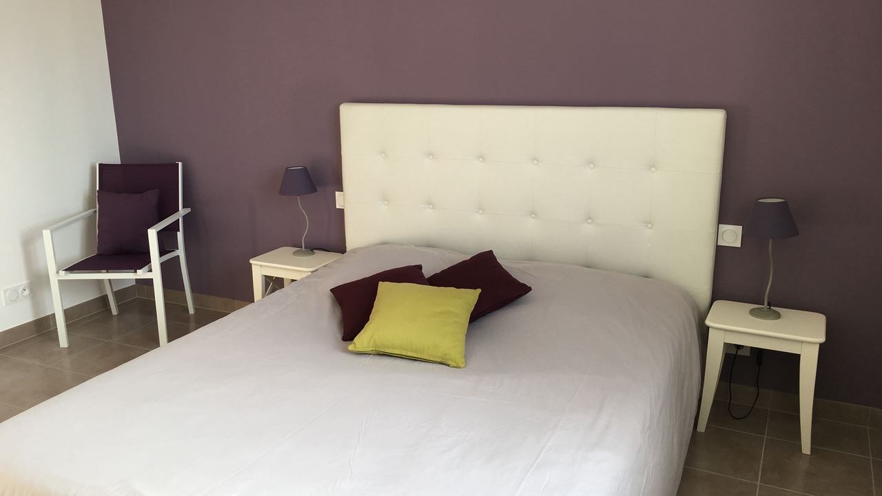 Photo of Bedroom in Camaret-sur-Aigues