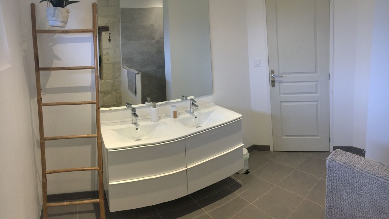 Photo of Bathroom in Allonnes