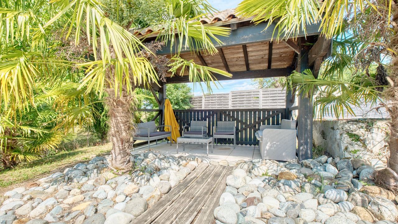 Photo of Patio Balcony in Montrem