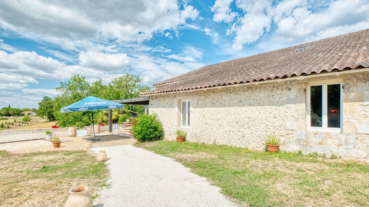Photo of Outdoor in Montrem