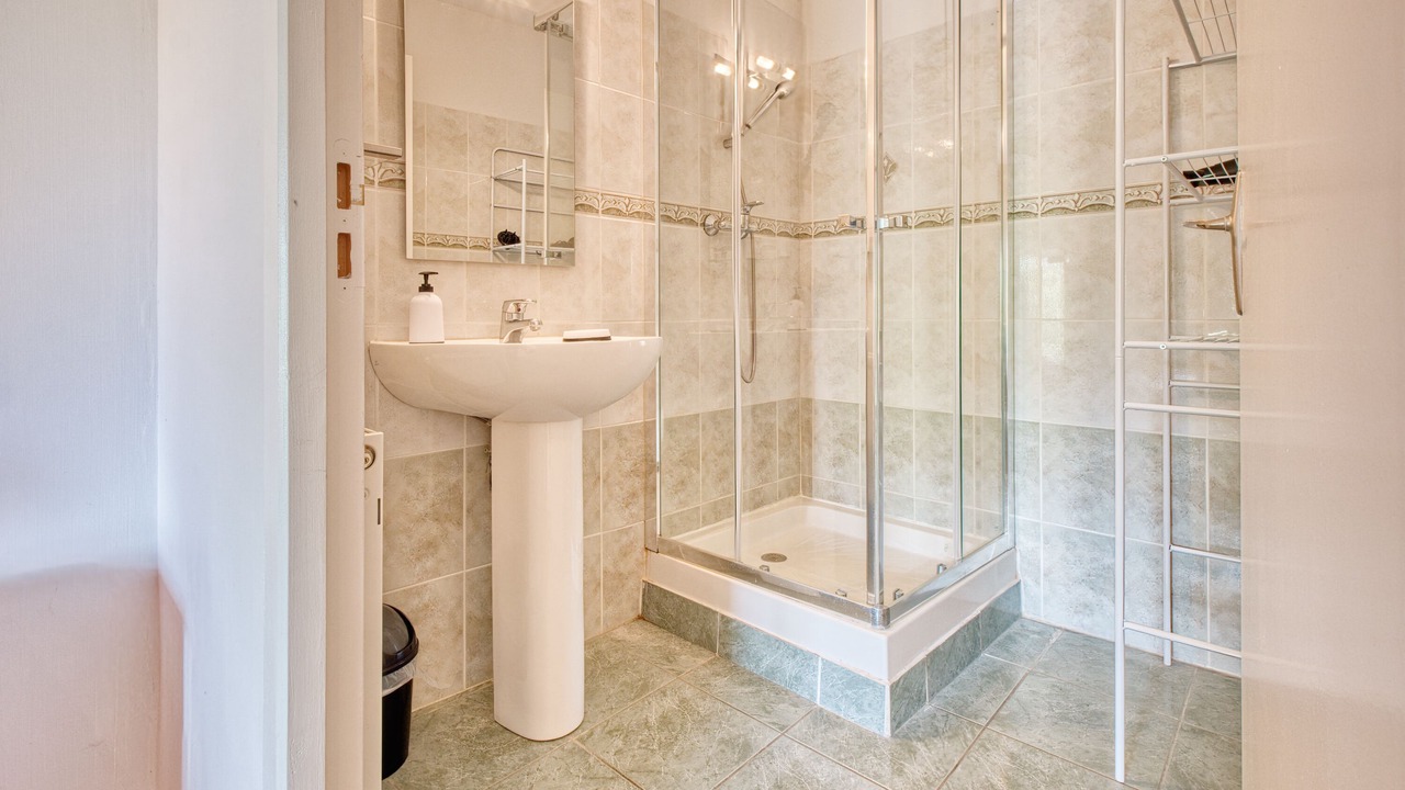 Photo of Bathroom in Montrem
