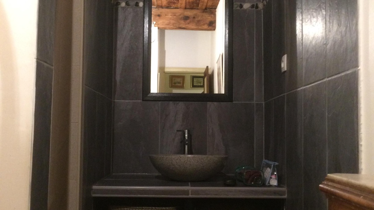 Photo of Bathroom in Aucun