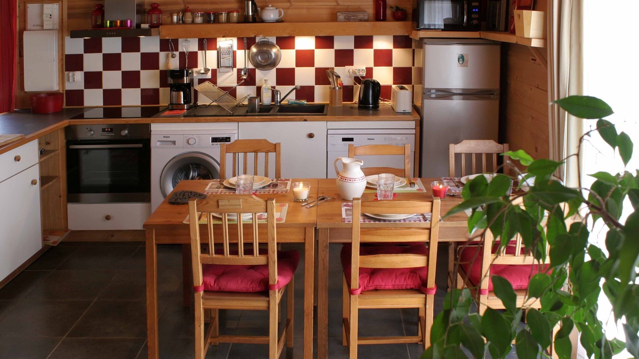 Photo of Kitchen in Saint-Julien-en-Vercors
