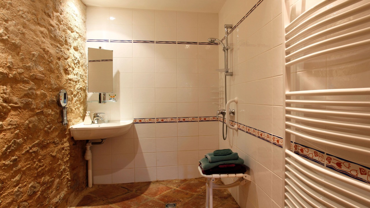 Photo of Bathroom in Cuq-Toulza