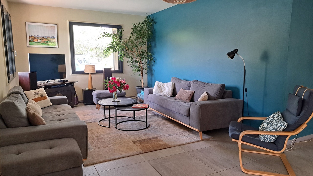 Photo of Livingroom in Bouc-Bel-Air