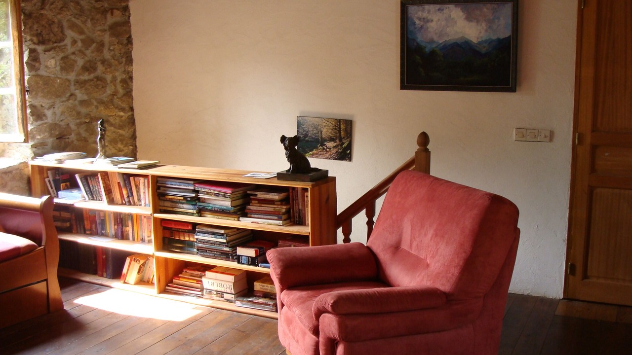 Photo of Others in Oust