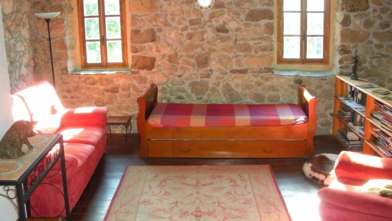 Photo of Others in Oust