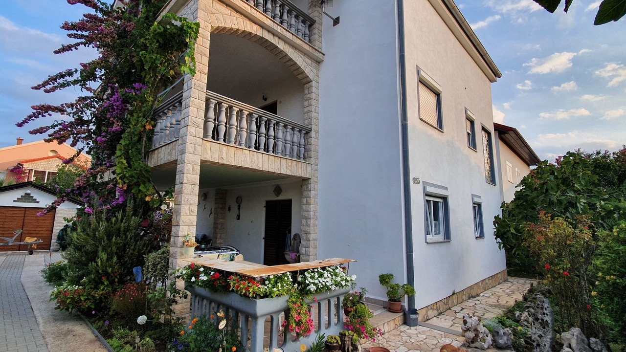 Photo of Outdoor in Nin