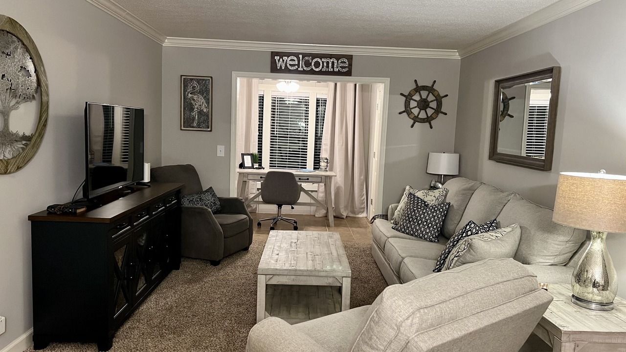 Photo of Livingroom in Saint Simons Heights