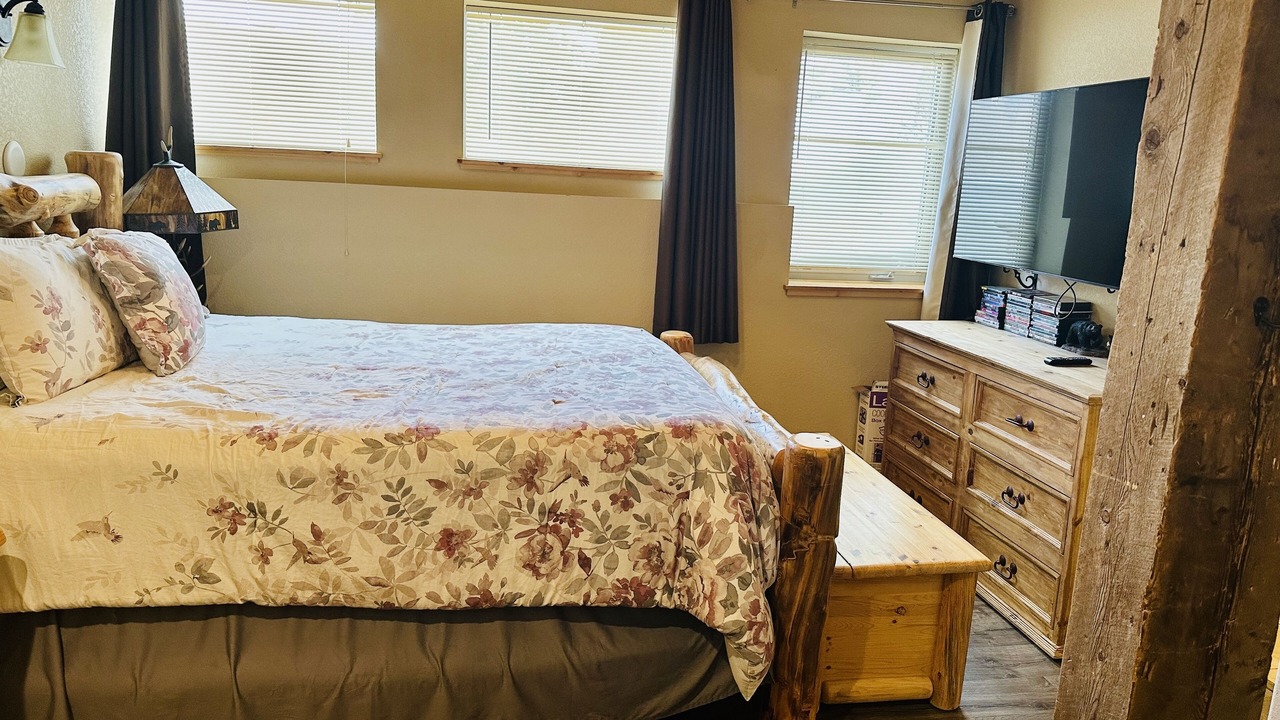 Photo of Bedroom in Estes Park