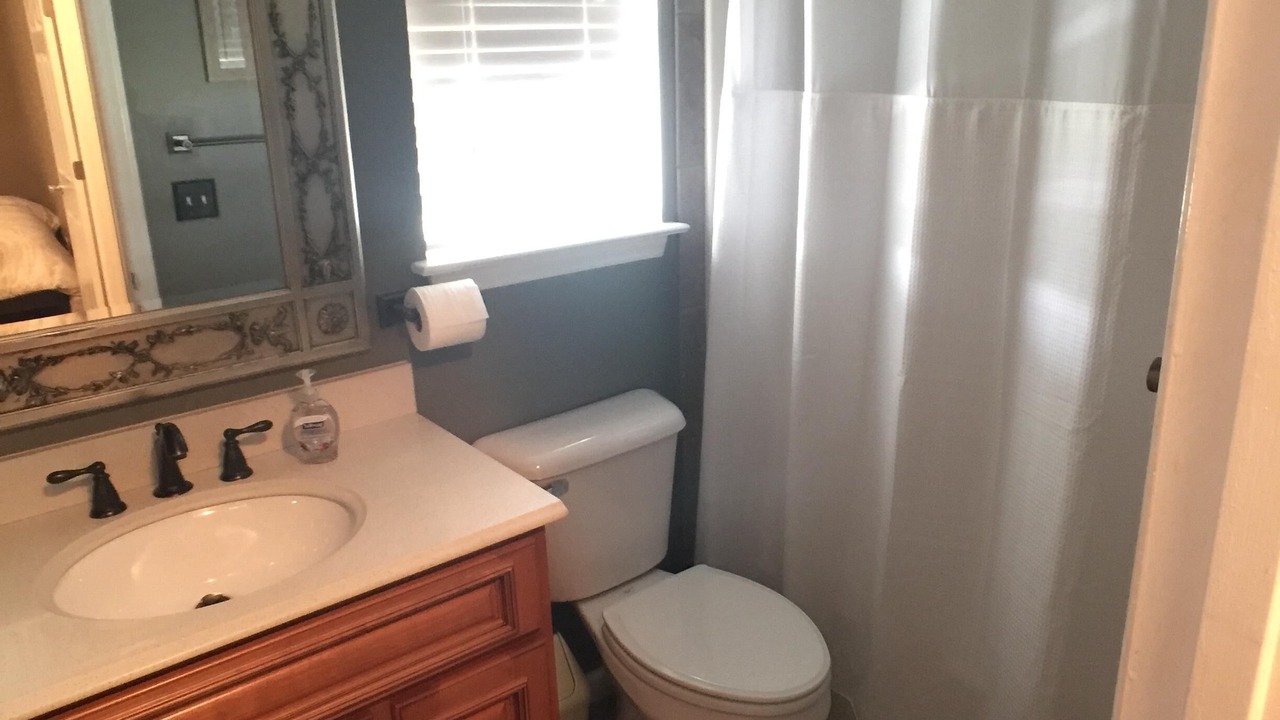 Photo of Bathroom in Murraysville