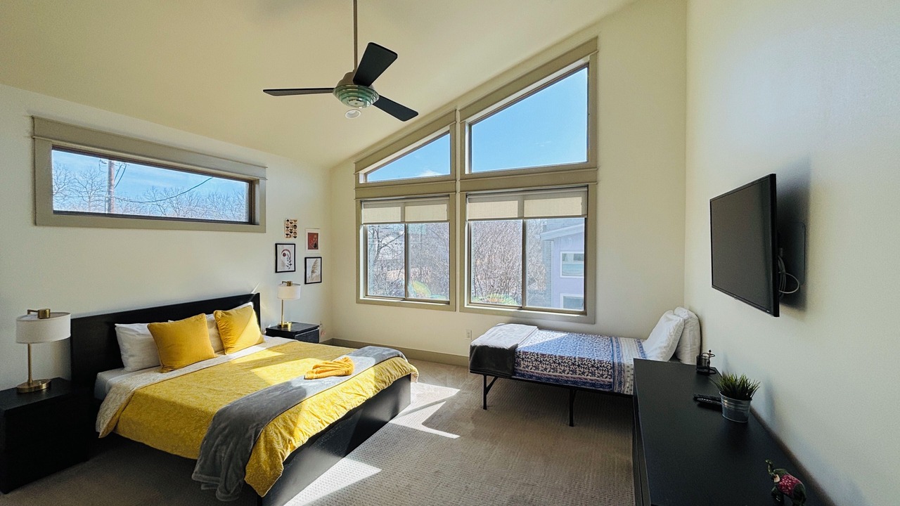 Photo of Bedroom in East Cesar Chavez