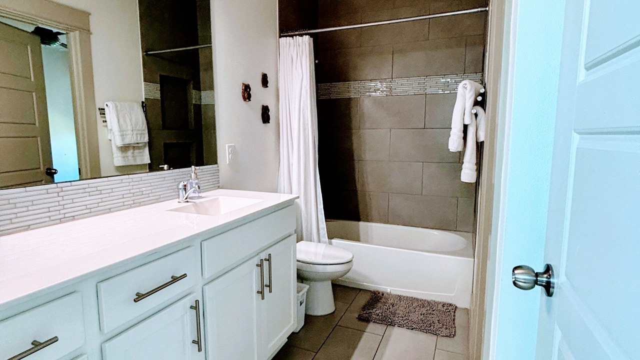 Photo of Bathroom in East Cesar Chavez
