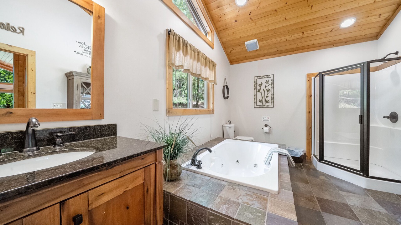 Photo of Bathroom in La Follette