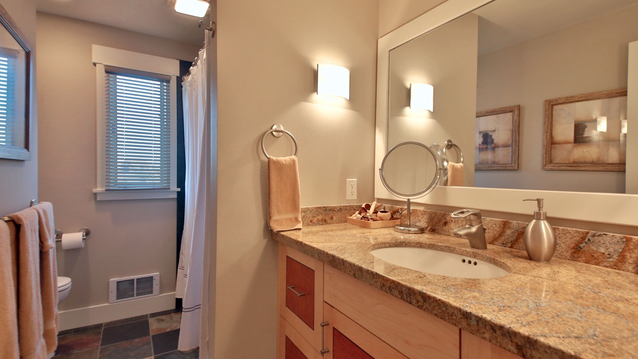 Photo of Bathroom in Clinton