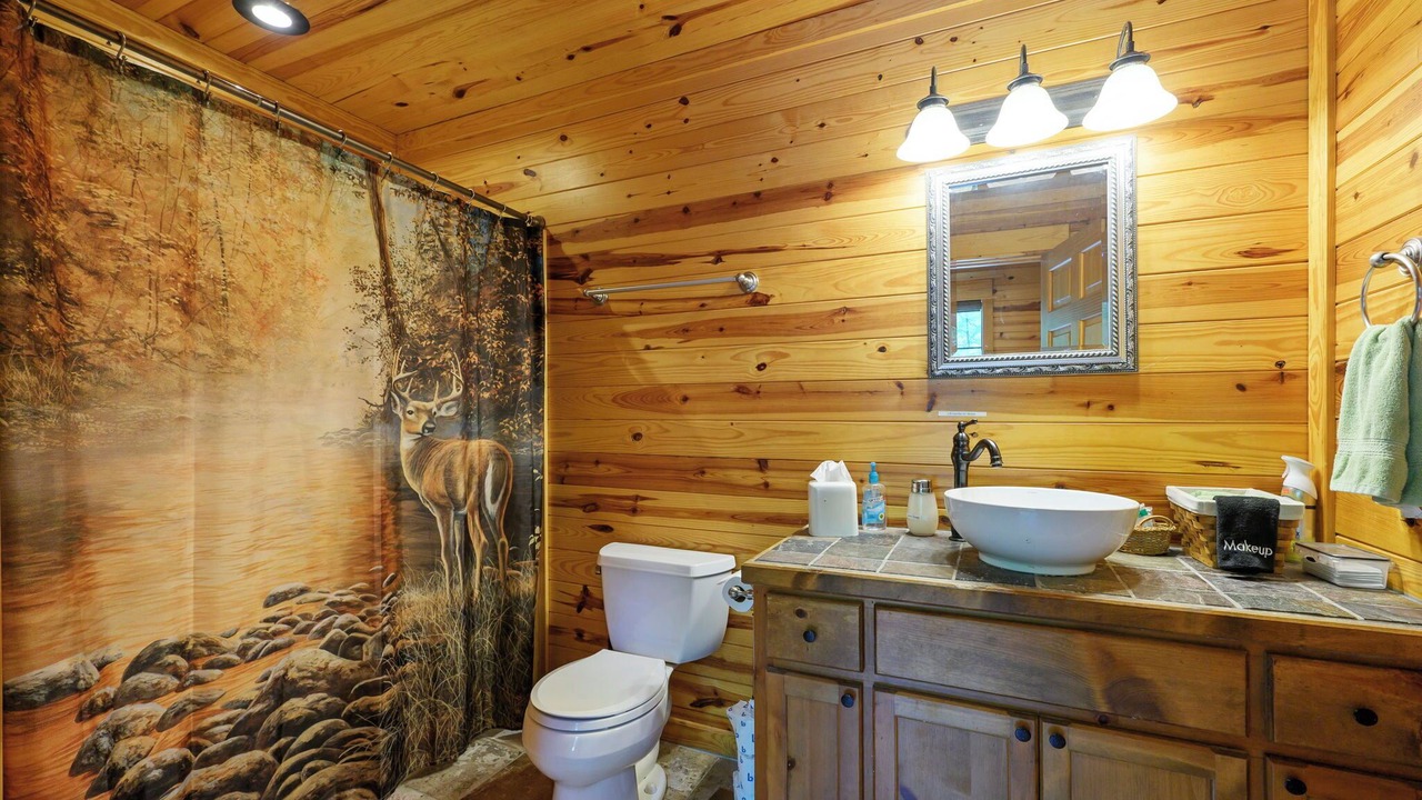 Photo of Bathroom in Broken Bow