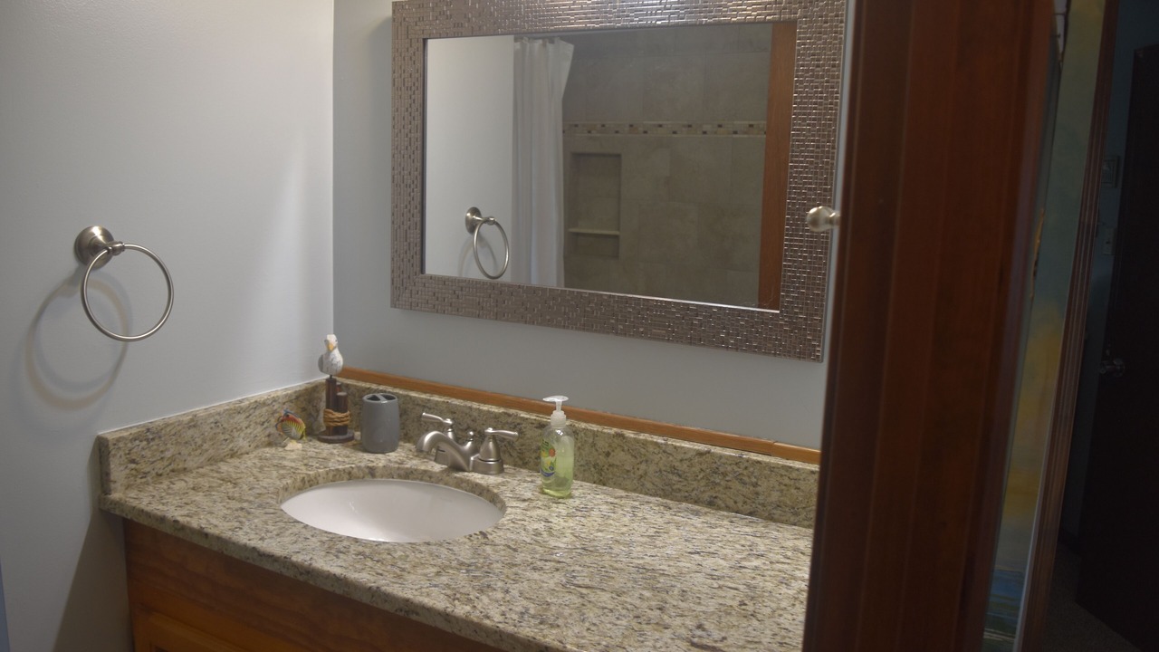 Photo of Bathroom in Jamaica Beach