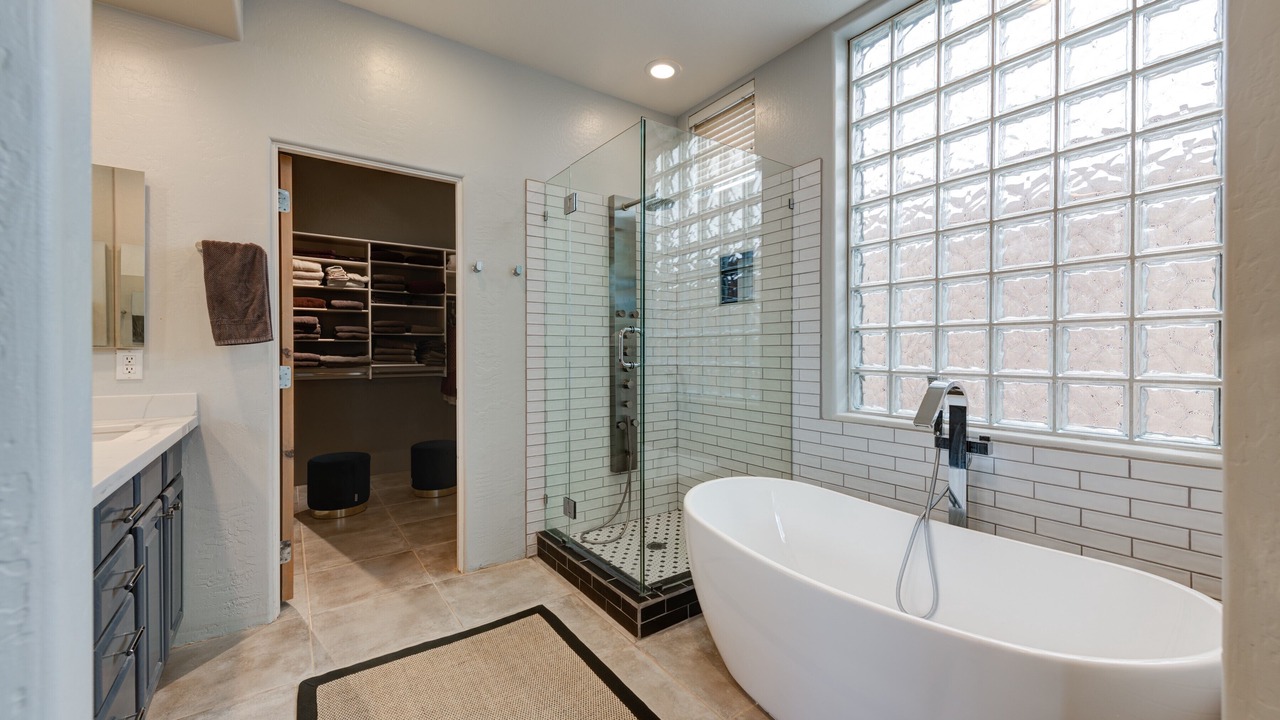 Photo of Bedroom in Legend Trail