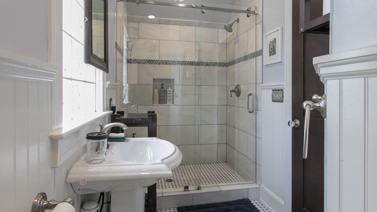 Photo of Bathroom in Midtown