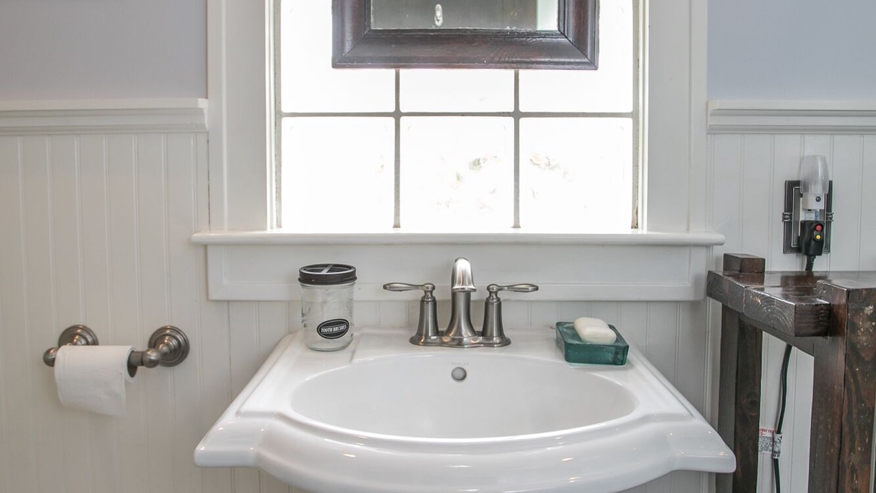 Photo of Bathroom in Midtown