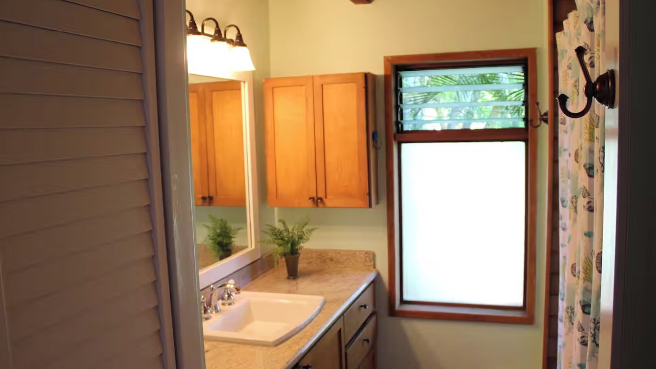 Photo of Bathroom in Pauwela