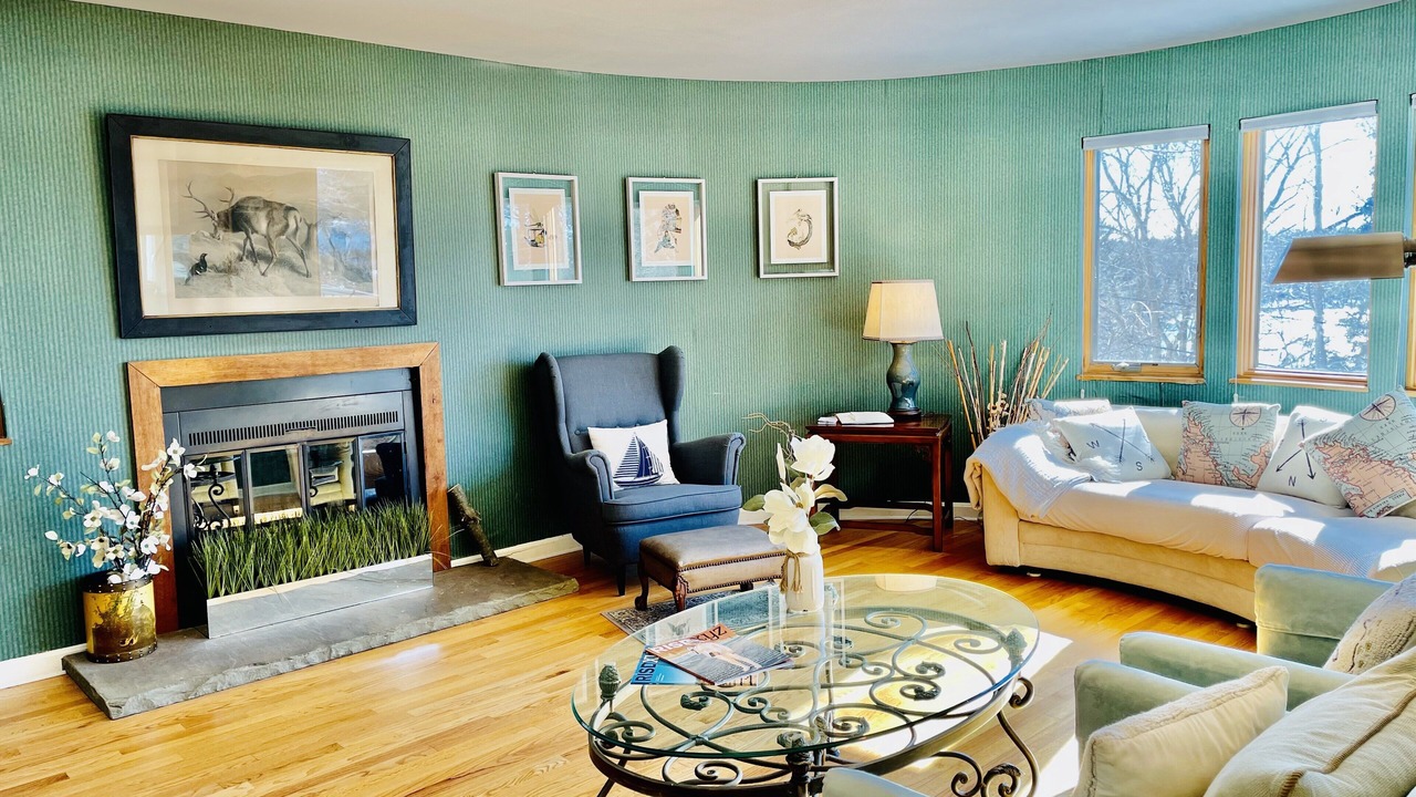 Photo of Livingroom in Kittery Point