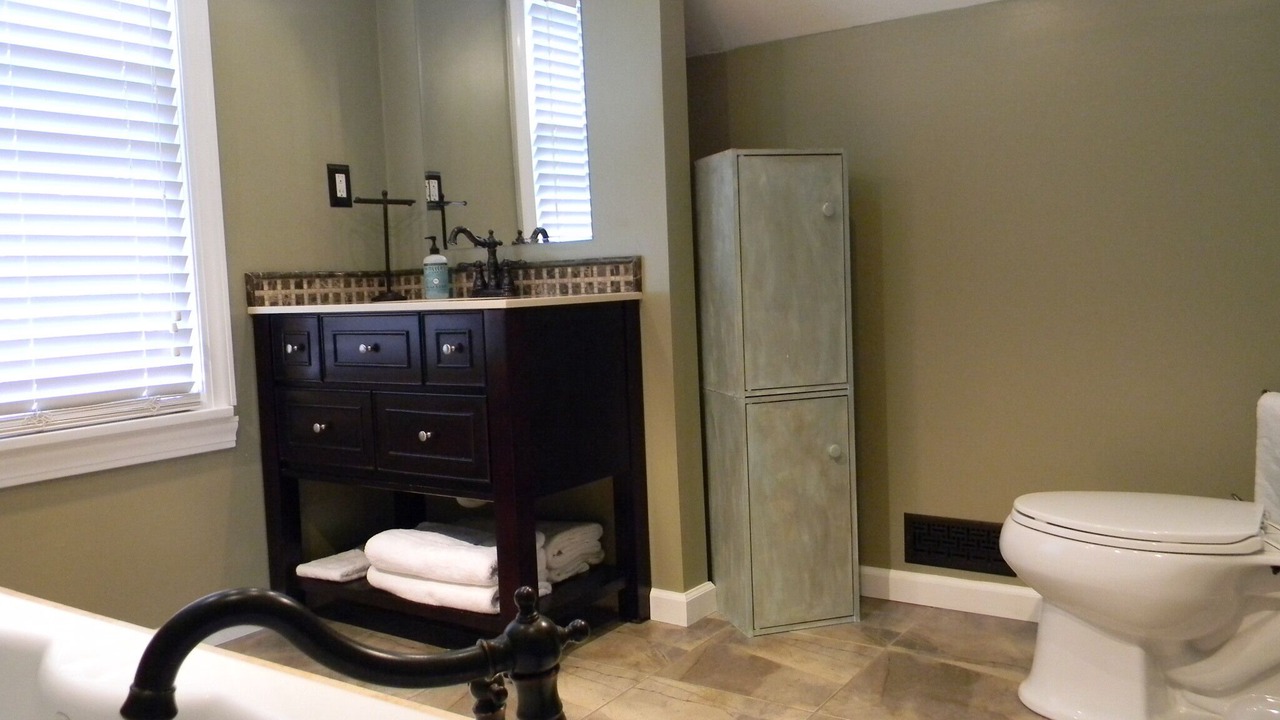 Photo of Bathroom in Woodland Hills