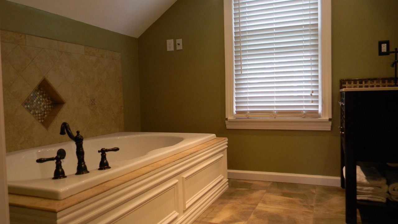 Photo of Bathroom in Woodland Hills