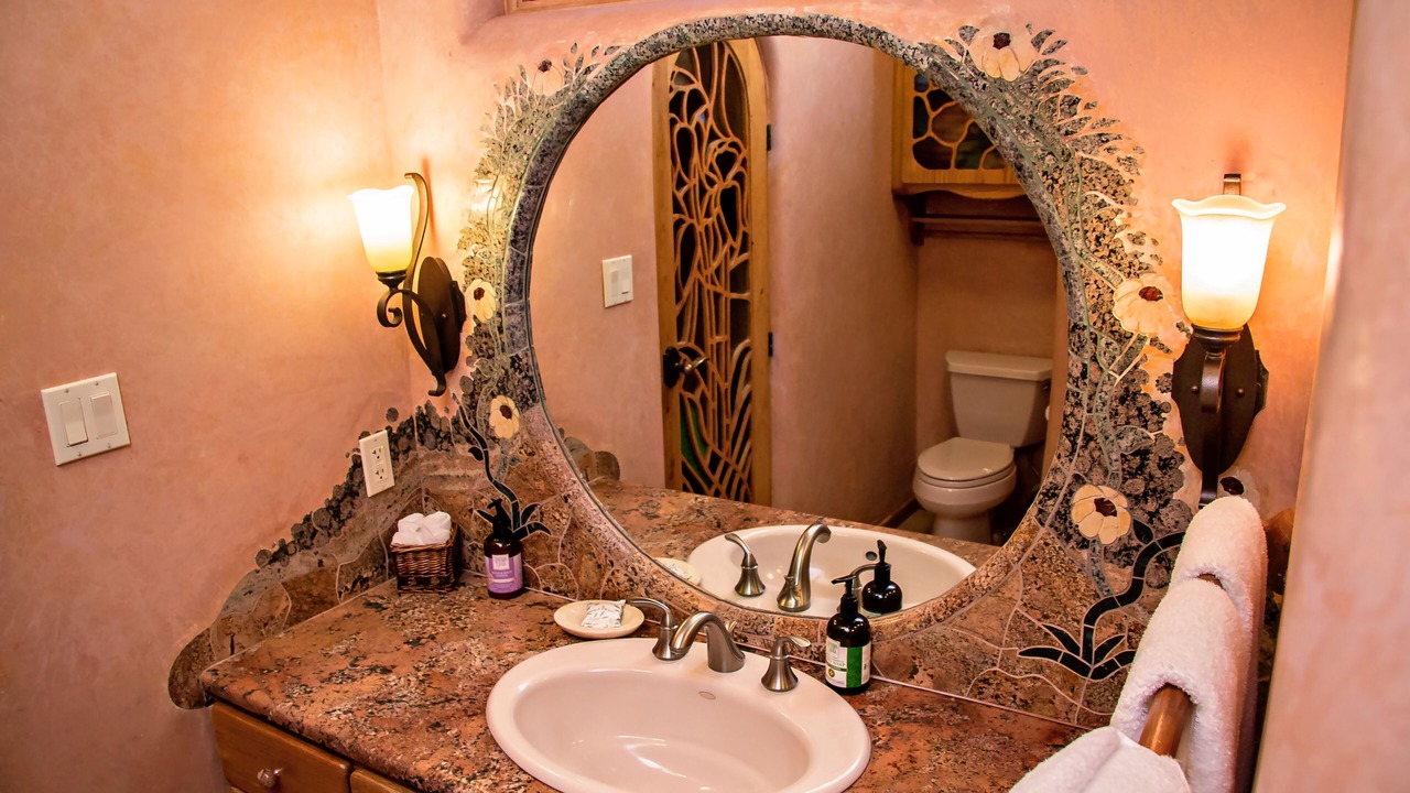 Photo of Bathroom in South Capitol
