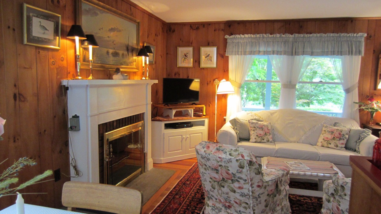 Photo of Livingroom in New Preston