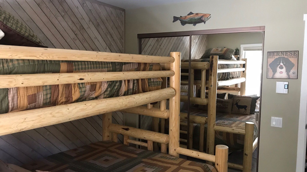 Photo of Bedroom in Mammoth Lakes