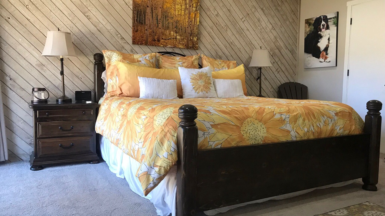 Photo of Bedroom in Mammoth Lakes
