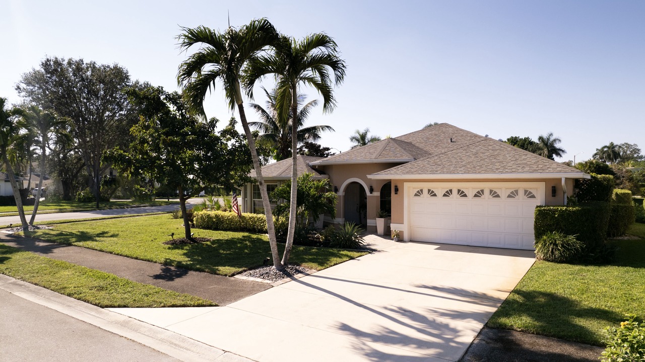 Photo of Outdoor in Crown Pointe