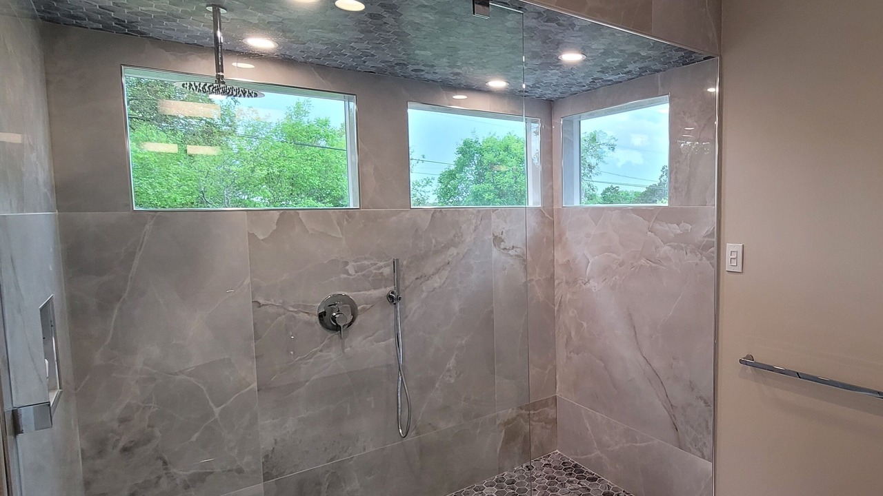 Photo of Bathroom in Hughes Park Lake