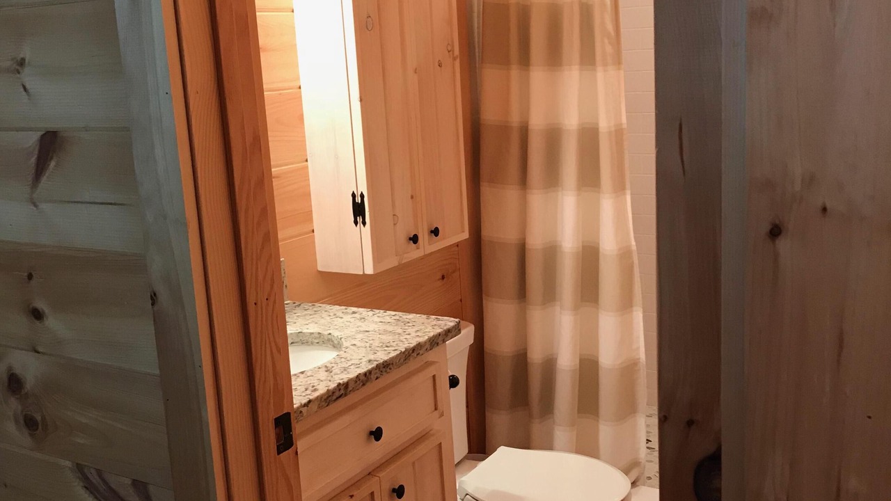 Photo of Bathroom in Dahlonega