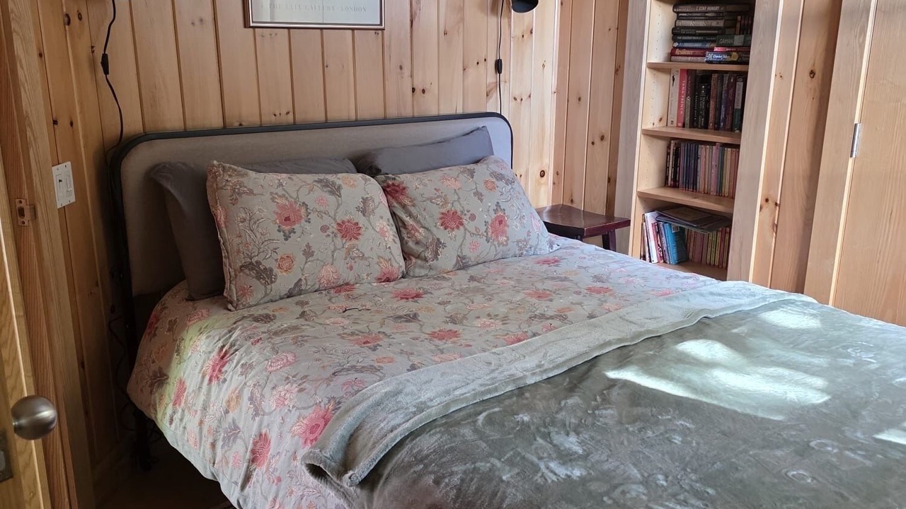 Photo of Bedroom in Kincardine