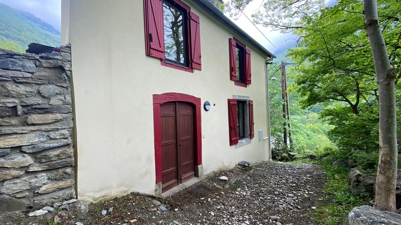 Photo of Outdoor in Gedre